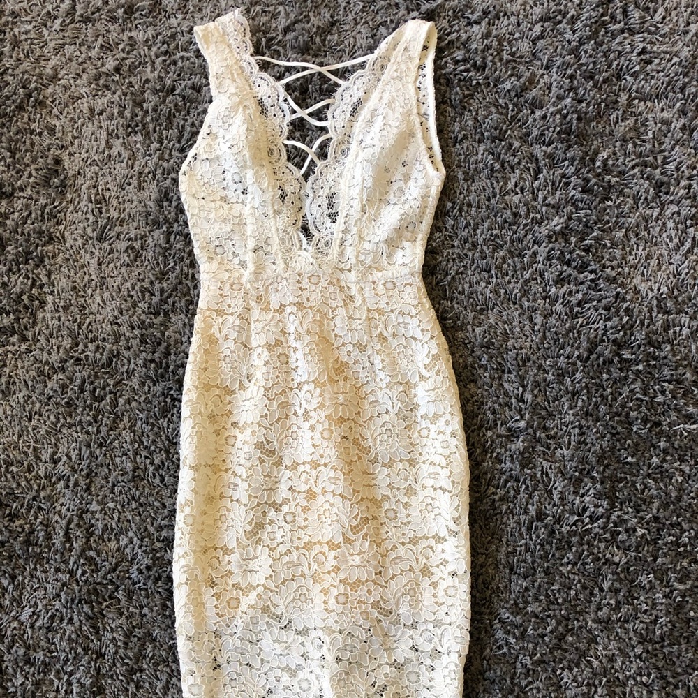 House Of CB Size XS White Lace Dress